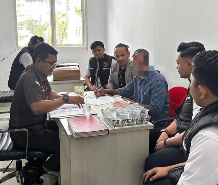 Babak Baru Korupsi PDAM Banggai: Polres Serahkan Tersangka dan Barang Bukti ke Kejari