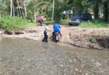Jembatan Rusak, Warga Lumbumamara Terisolasi Saat Hujan
