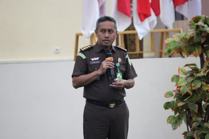 Penyuluhan hukum Kejati Sulteng dengan mahasiswa Fakultas Syariah UIN Datokarama Palu.(Foto: salam laabu)