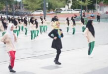 Anggota Komisi X DPR RI Nilam Sari Lawira Pimpin Senam ‘Indonesia Hebat’ di Vatulemo