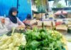 Jelang Idul Adha, Pasar Inpres Manonda Ramai Penjual Ketupat dan Bumbu Dapur