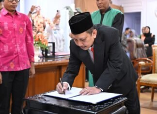 Wagub Lantik dr Faridnan Dokter Ahli Utama RSUD Undata