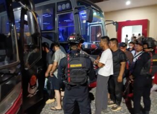 53 TKA Masih Diperiksa, 21 Dipulangkan